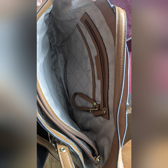 Michael Kors purse - Picture 2 of 3